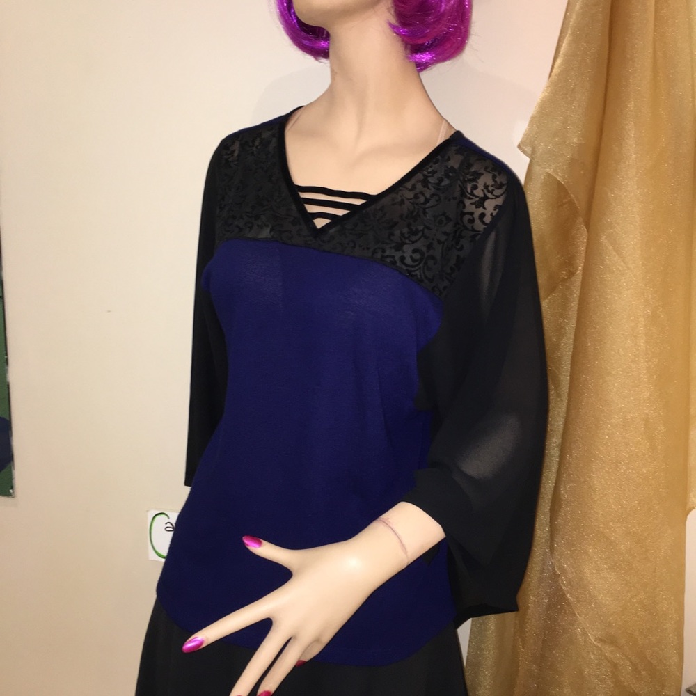 August Silk dressy 3/4 sleeve top